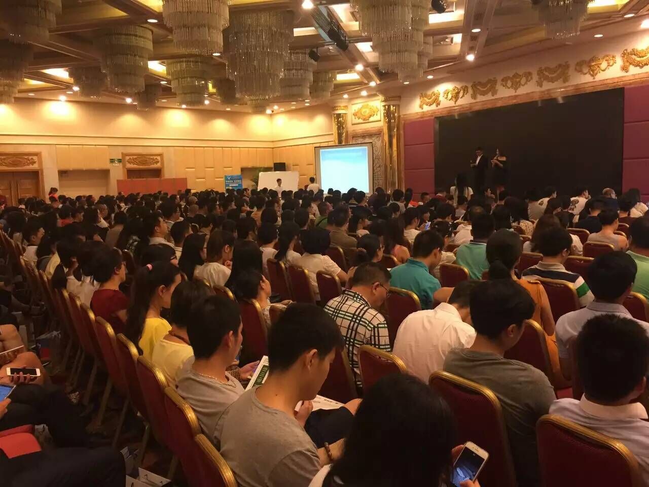 第一頁6月7場線下交流培訓會匯聚上千名外貿人,火爆各地外貿圈